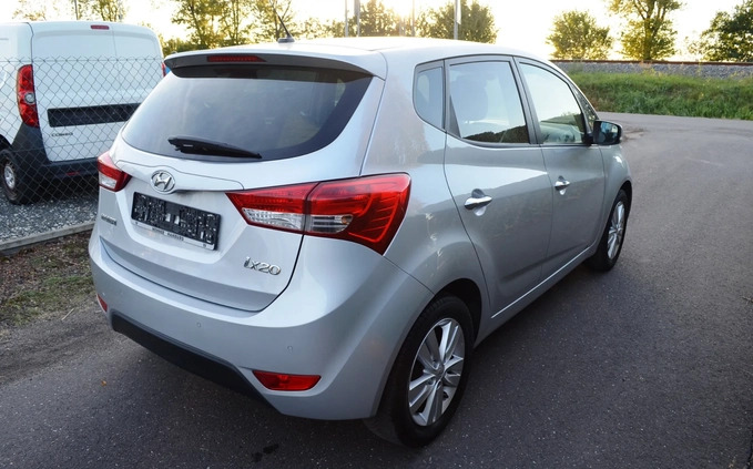 Hyundai ix20 cena 35900 przebieg: 80000, rok produkcji 2010 z Niepołomice małe 277